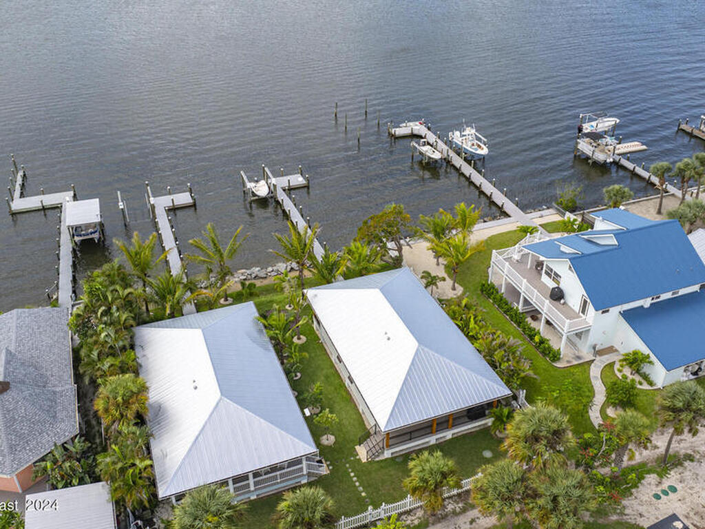 19 Vip Island, Grant-Valkaria, FL 32949