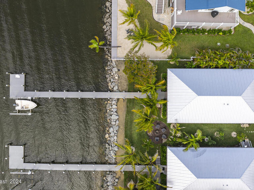 19 Vip Island, Grant-Valkaria, FL 32949