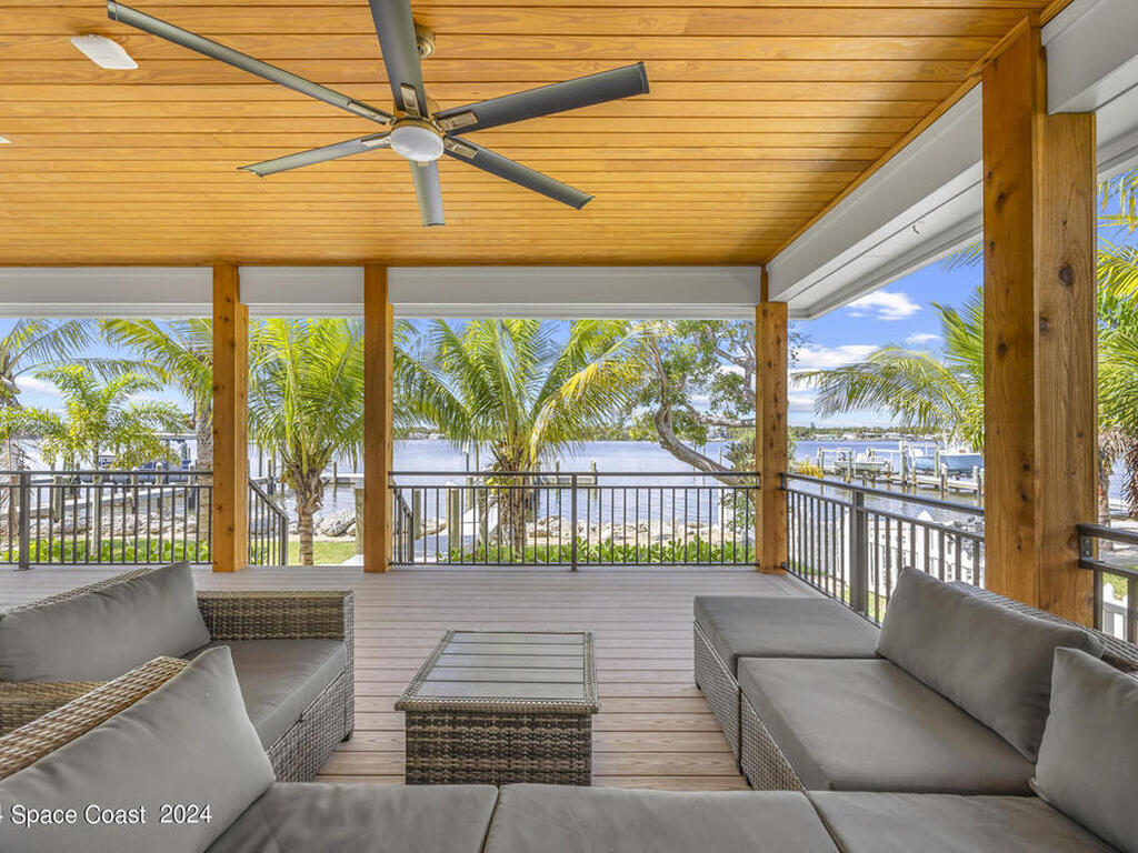 19 Vip Island, Grant-Valkaria, FL 32949
