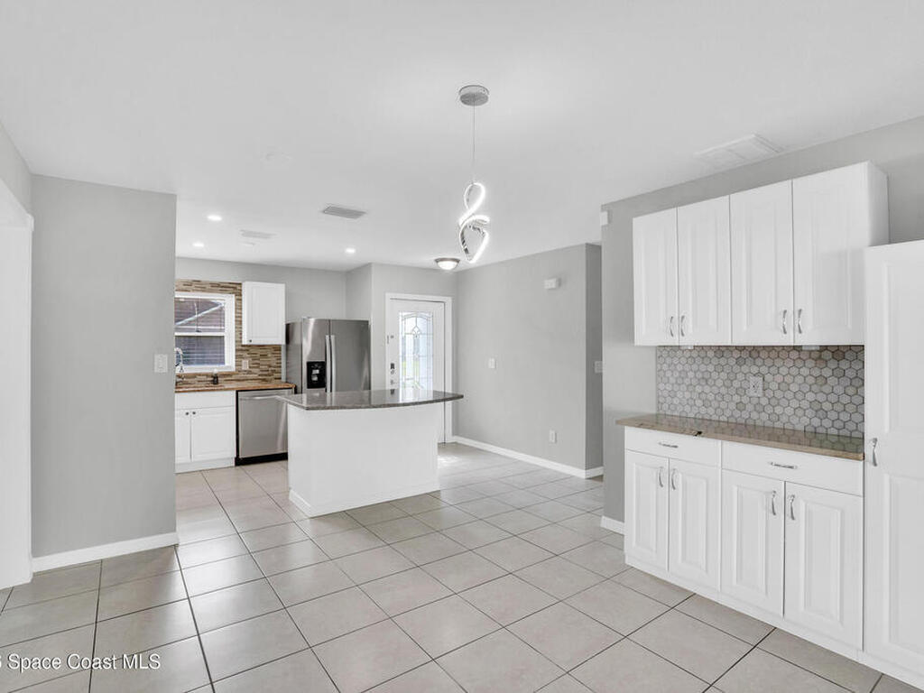 2255 15th Avenue, Vero Beach, FL 32962