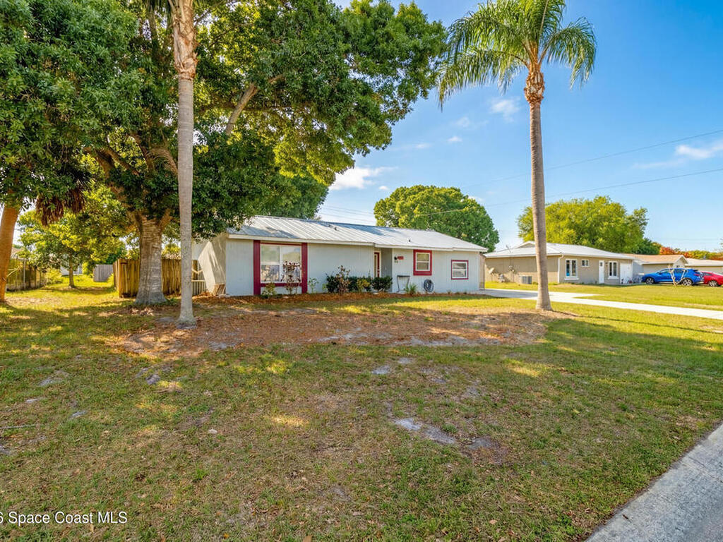 2255 15th Avenue, Vero Beach, FL 32962