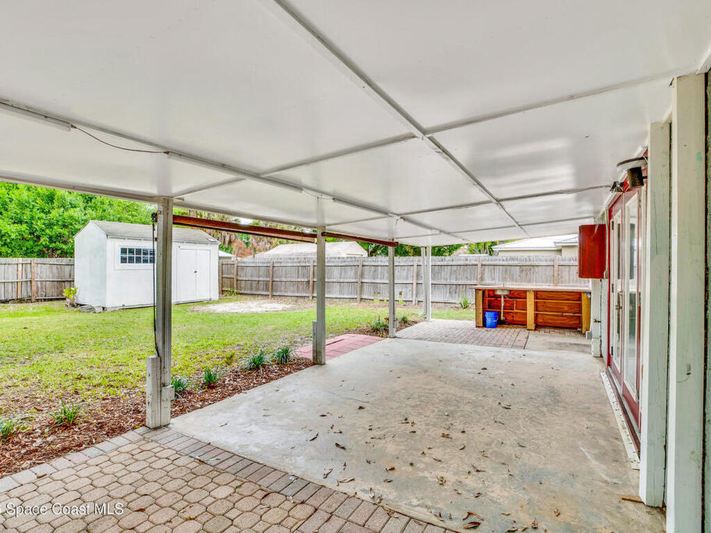 2255 15th Avenue, Vero Beach, FL 32962