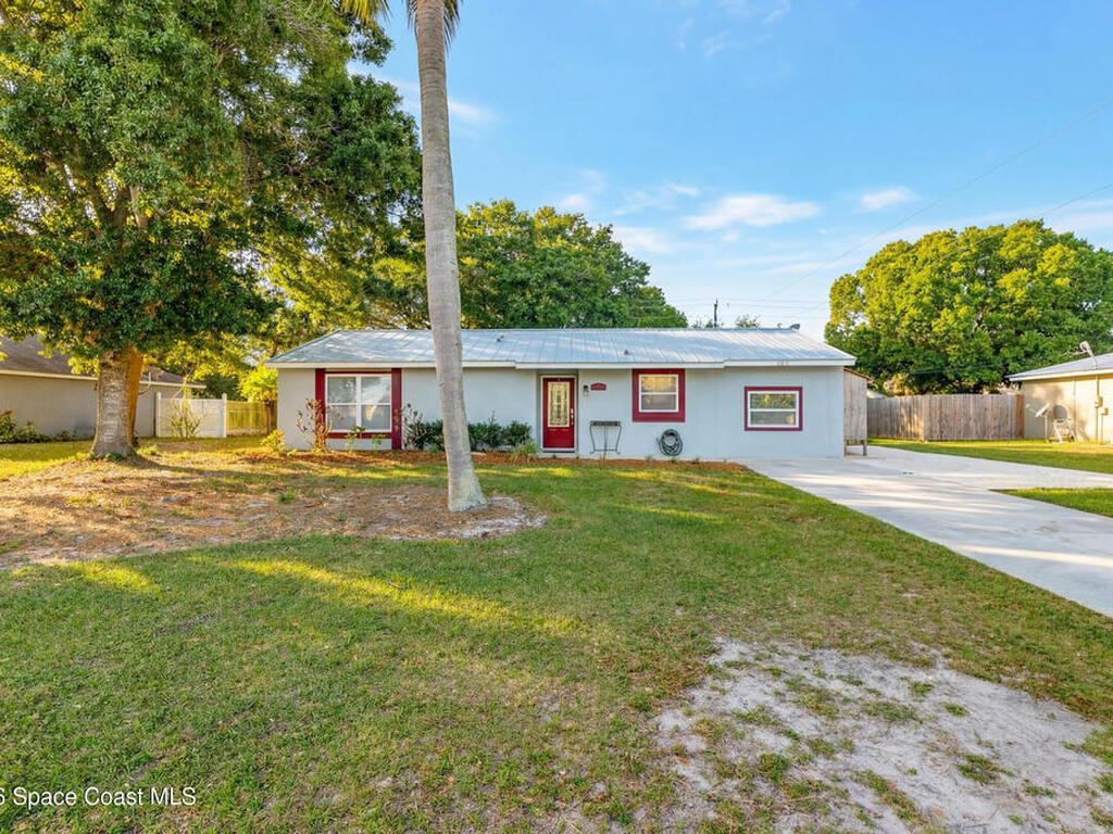 2255 15th Avenue, Vero Beach, FL 32962