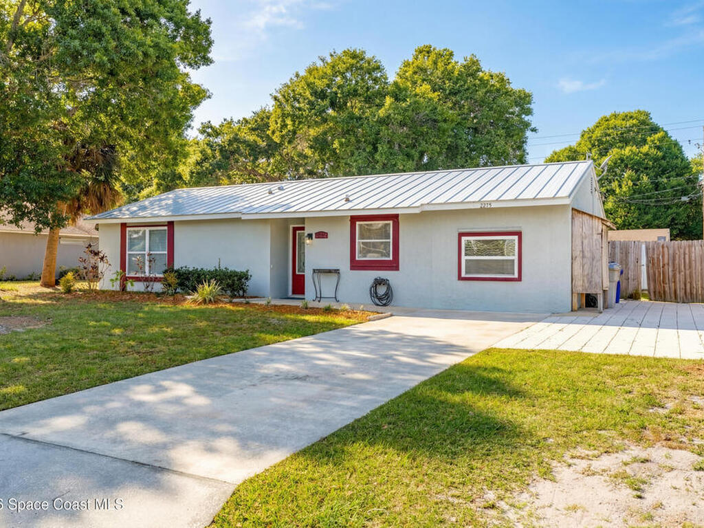 2255 15th Avenue, Vero Beach, FL 32962