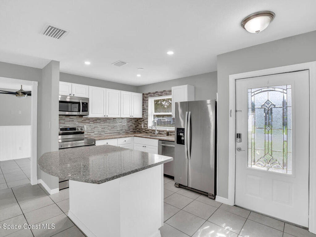 2255 15th Avenue, Vero Beach, FL 32962