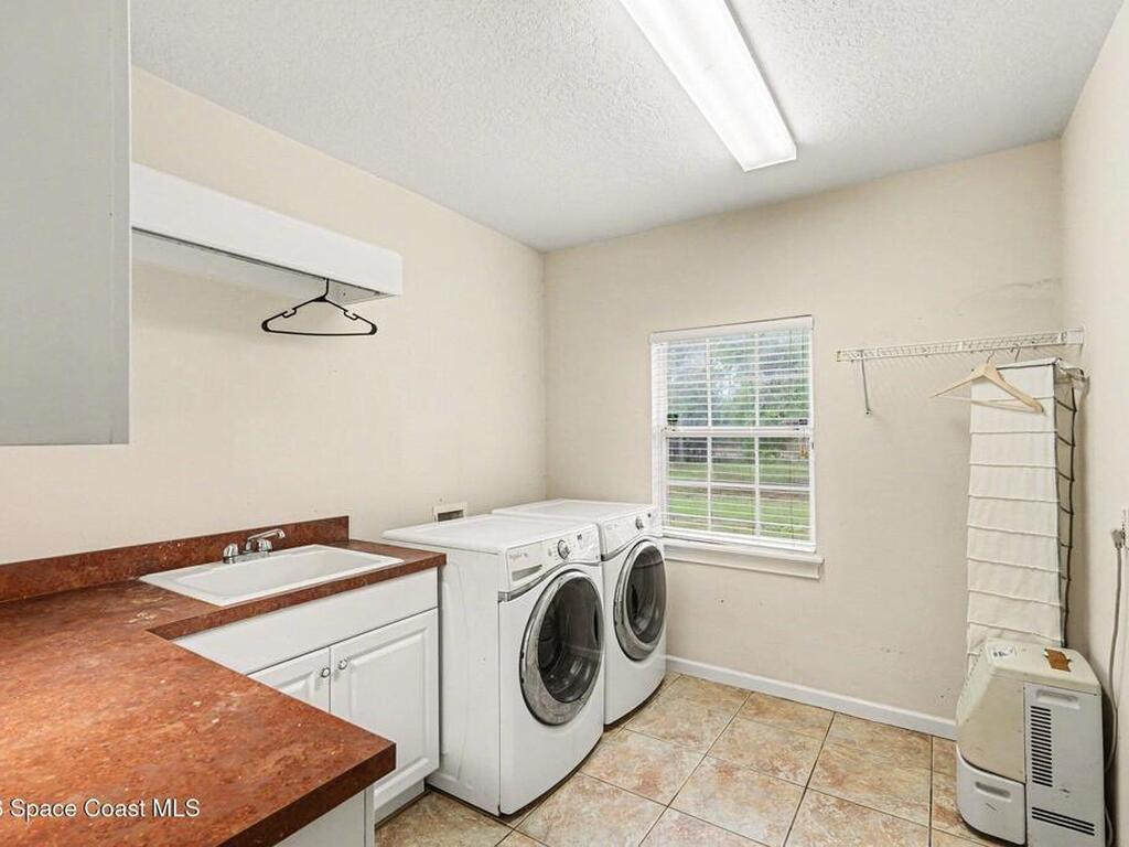 1399 Snapping Turtle Road, Mims, FL 32754