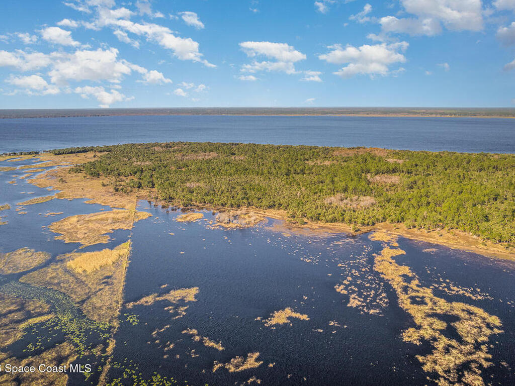 1399 Snapping Turtle Road, Mims, FL 32754