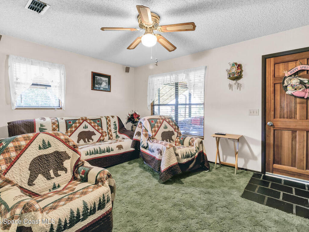 9556 Fleming Grant Road, Micco, FL 32976