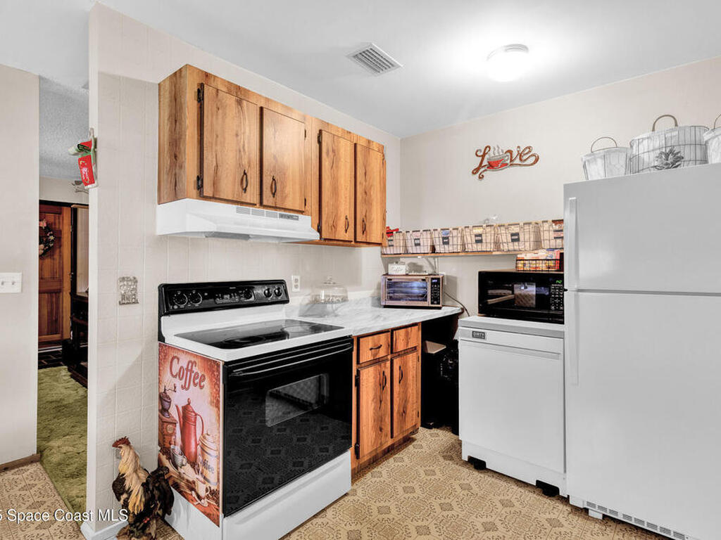 9556 Fleming Grant Road, Micco, FL 32976