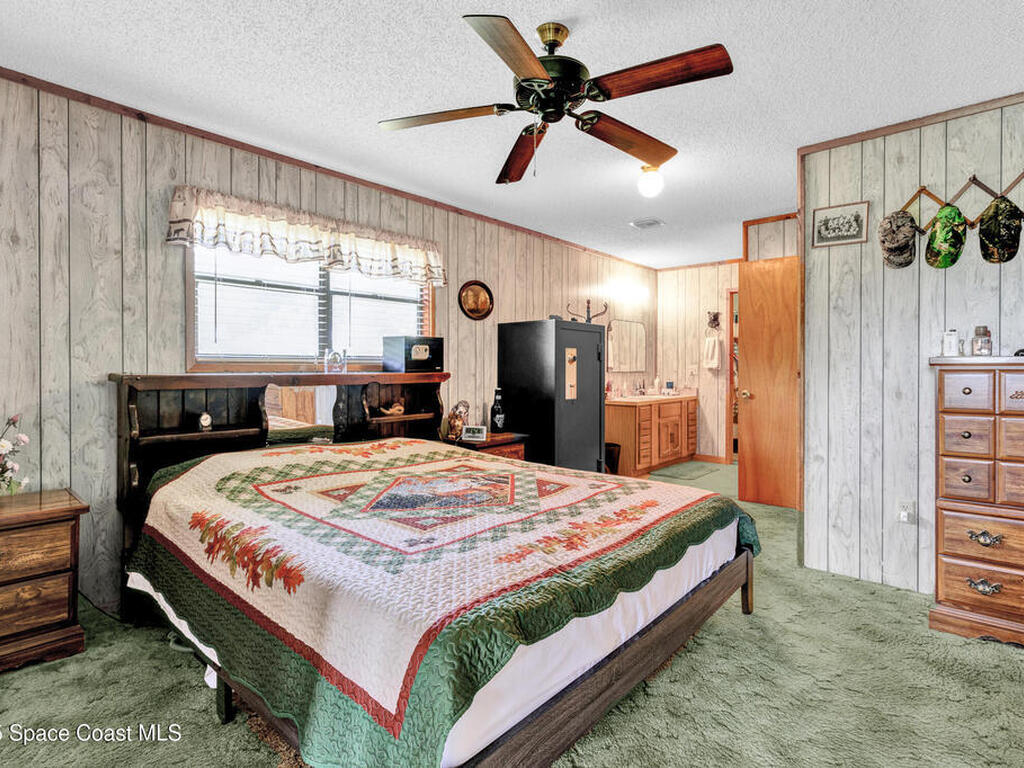 9556 Fleming Grant Road, Micco, FL 32976