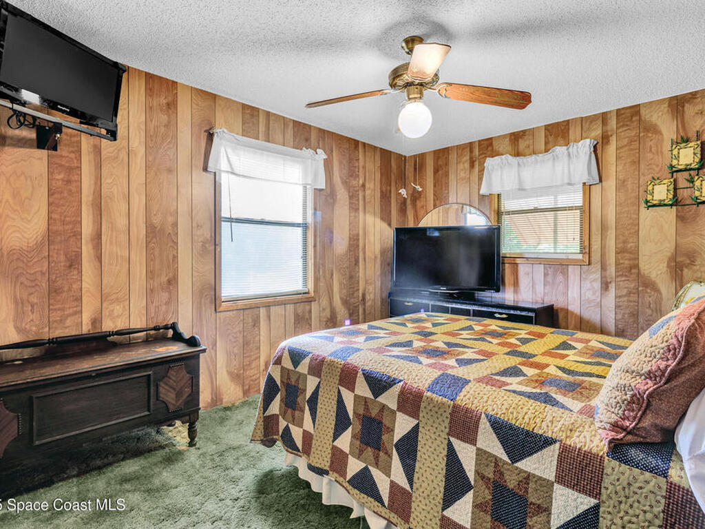 9556 Fleming Grant Road, Micco, FL 32976