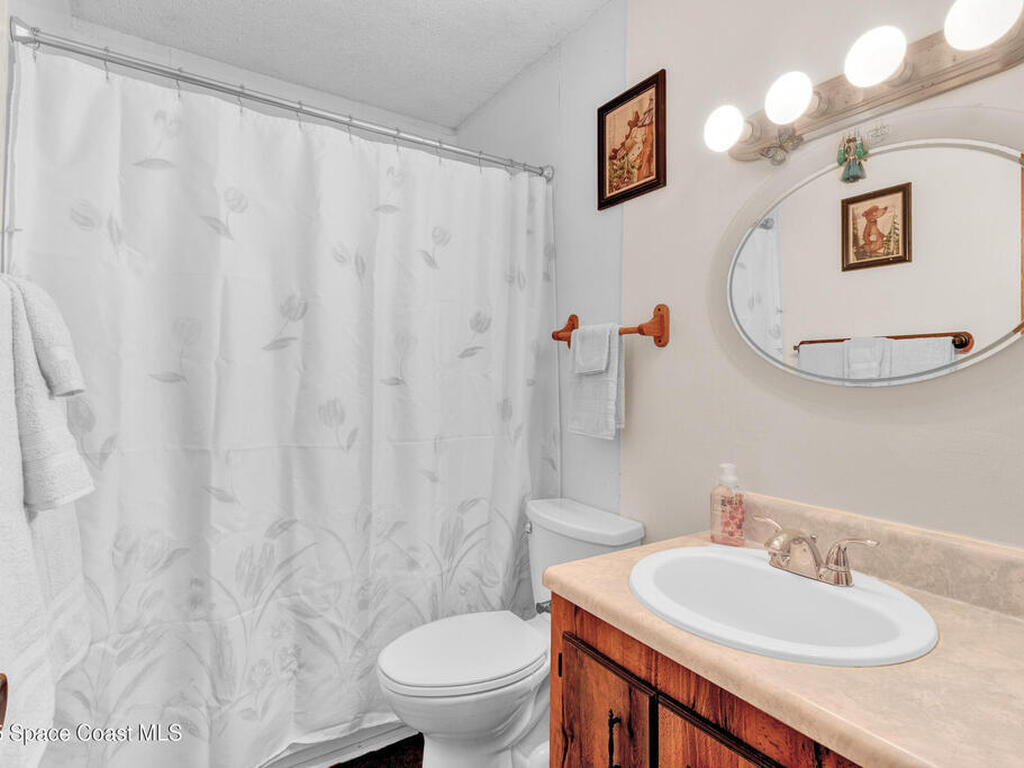 9556 Fleming Grant Road, Micco, FL 32976