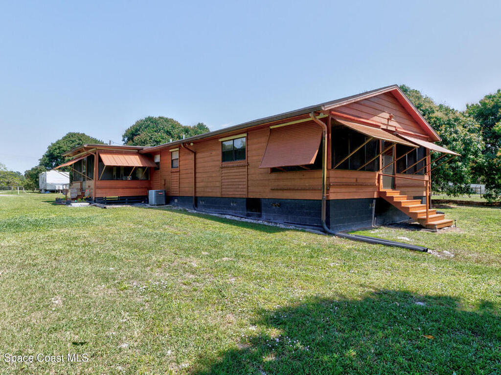 9556 Fleming Grant Road, Micco, FL 32976