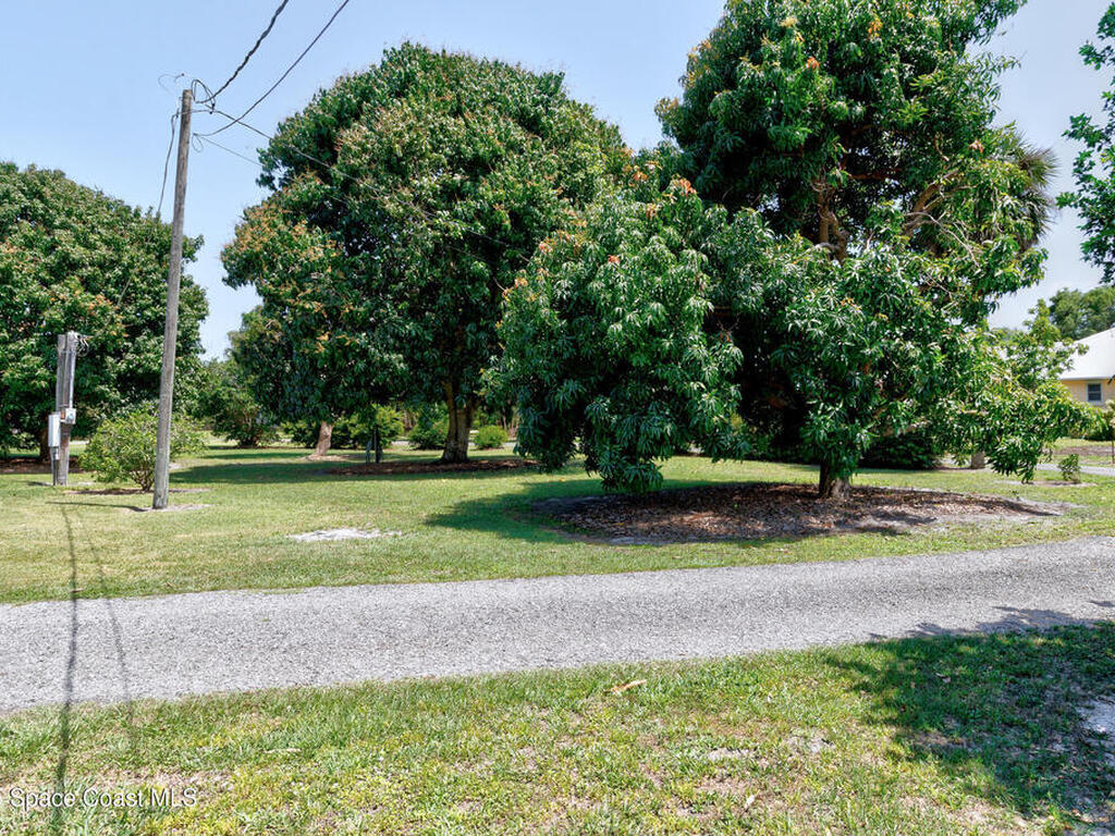 9556 Fleming Grant Road, Micco, FL 32976