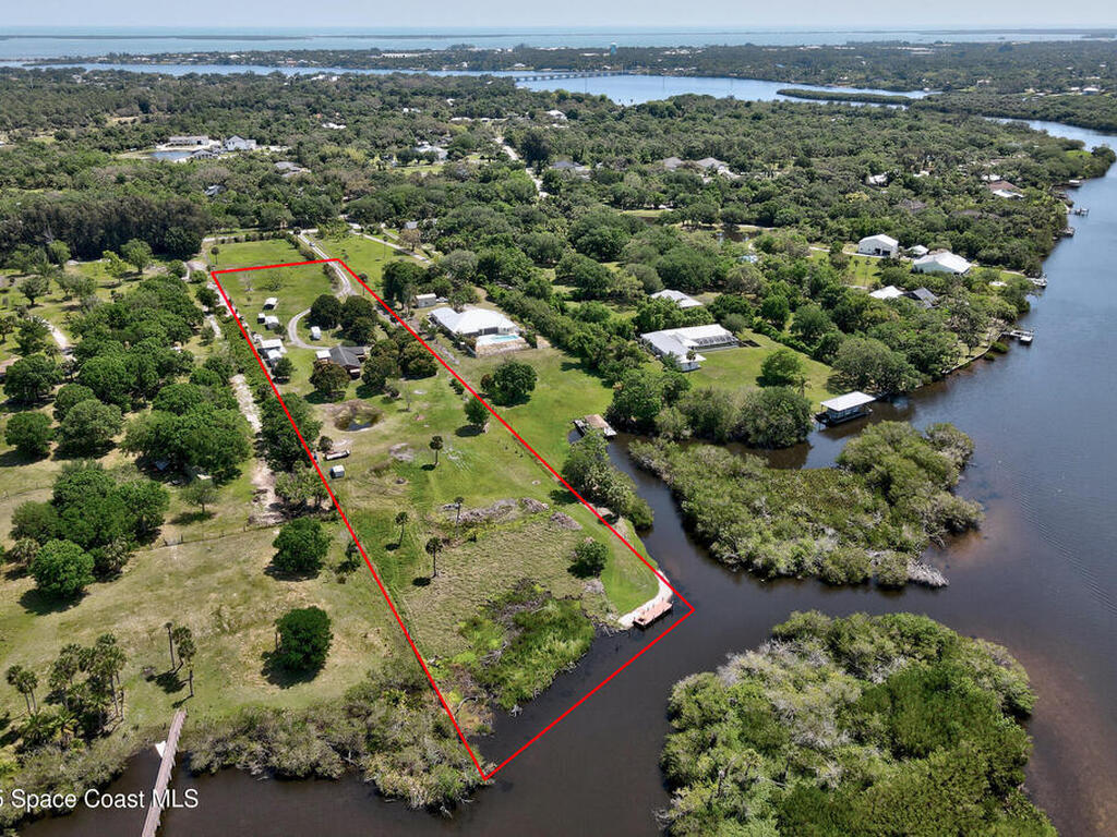 9556 Fleming Grant Road, Micco, FL 32976