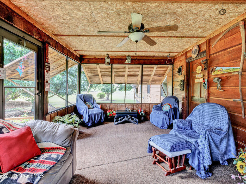 9556 Fleming Grant Road, Micco, FL 32976