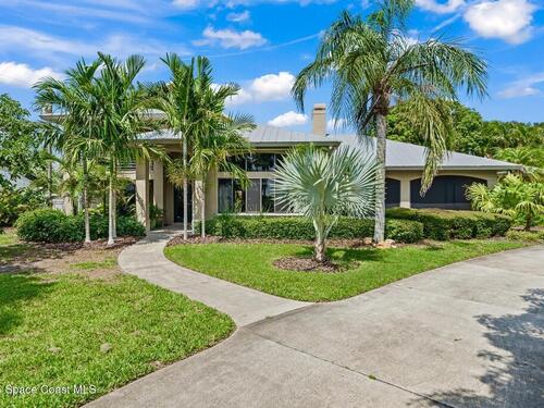 10910 S Tropical Trail, Merritt Island, FL 32952