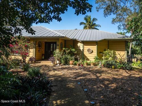 755 S Fischer Circle, Sebastian, FL 32958