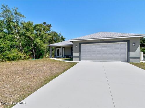 8666 100th Avenue, Vero Beach, FL 32967