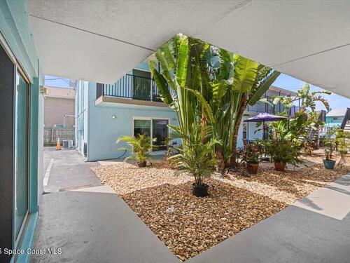 279 S Brevard Avenue, Cocoa Beach, FL 32931