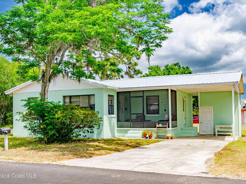 2627 Myrtle Avenue, Mims, FL 32754