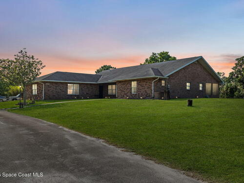 4950 Country Place, Grant, FL 32949