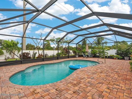 1611 Lexington Square, Vero Beach, FL 32962