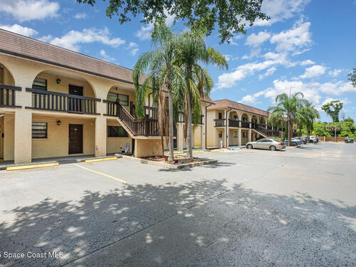 205 Palmetto Avenue, Merritt Island, FL 32953