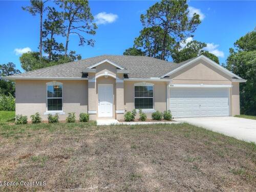 8266 104th Avenue, Vero Beach, FL 32967