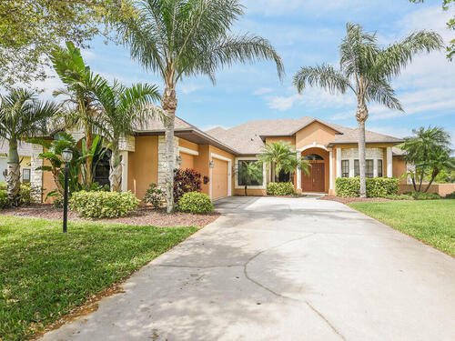 4068 Gardenwood Circle, Grant, FL 32949