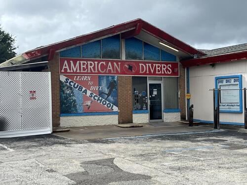 691 N Courtenay Parkway, Merritt Island, FL 32953