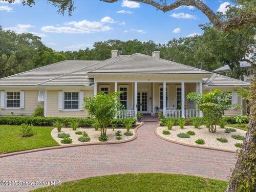 651 N Tomahawk Trail, Indian River Shores, FL 32963