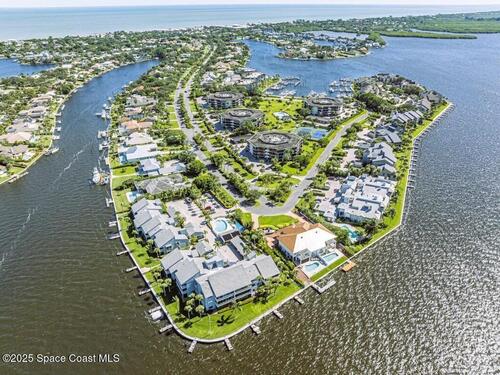 1821 Mooringline Drive, Vero Beach, FL 32963