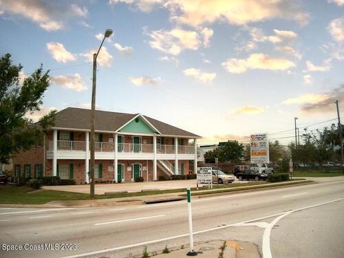 2100 W New Haven Avenue, West Melbourne, FL 32904